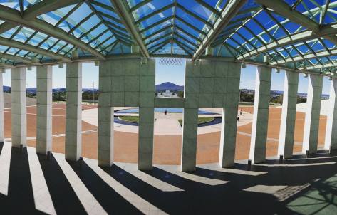 30726981_215780715853882_4590296295314292736_n