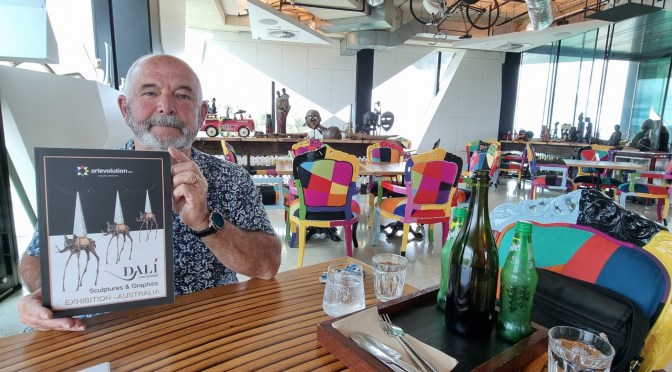 We visit a big cube, blend some wine and see some million dollar sculptures!